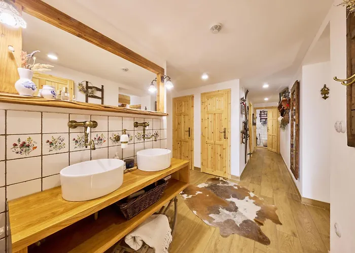 Charming Mountain & Wellness By Interhome