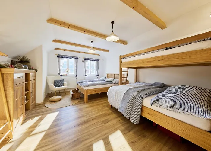 Charming Mountain & Wellness By Interhome 度假居